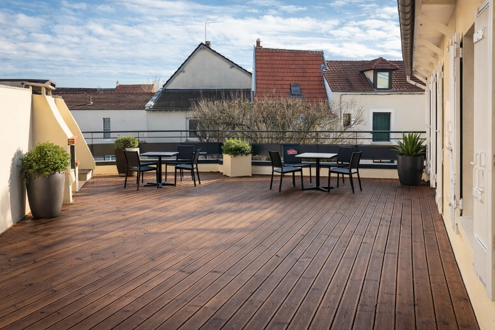 rooftop restaurant le loft vue extérieure ambiance soirée